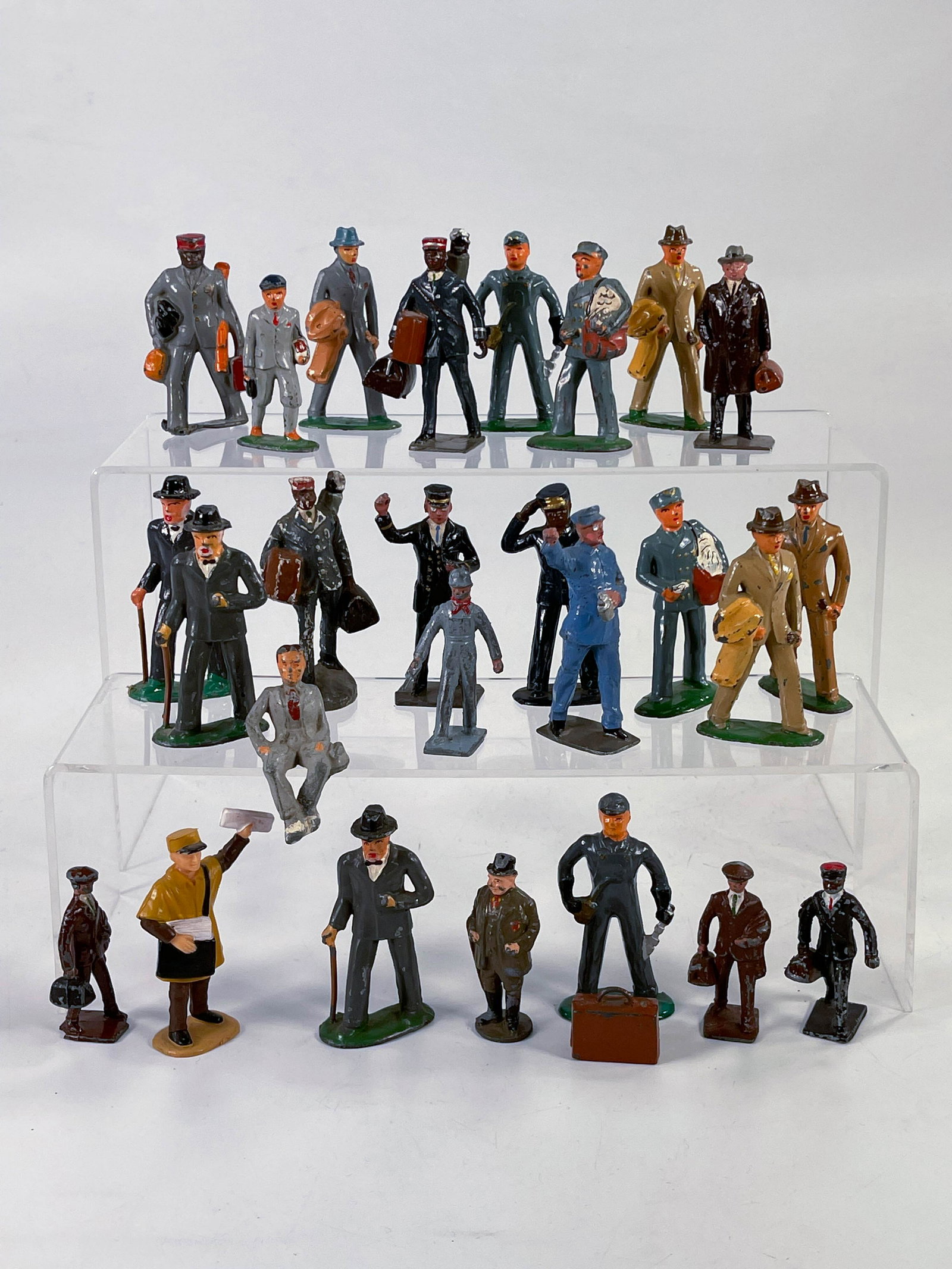 Lionel Prewar and postwar misc. people figures and (1 of 7)