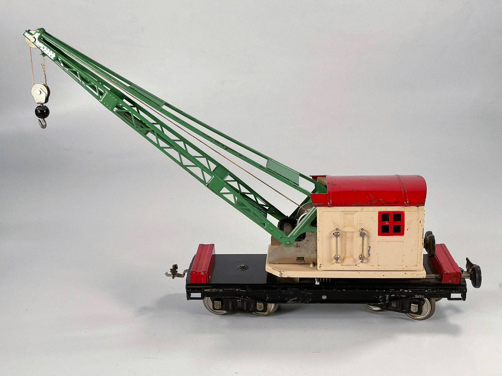 Lionel Prewar #219 Crane in white/red roof (1 of 6)