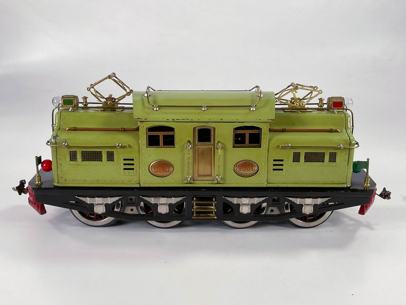 Lionel Prewar #408E apple green loco (1 of 6)