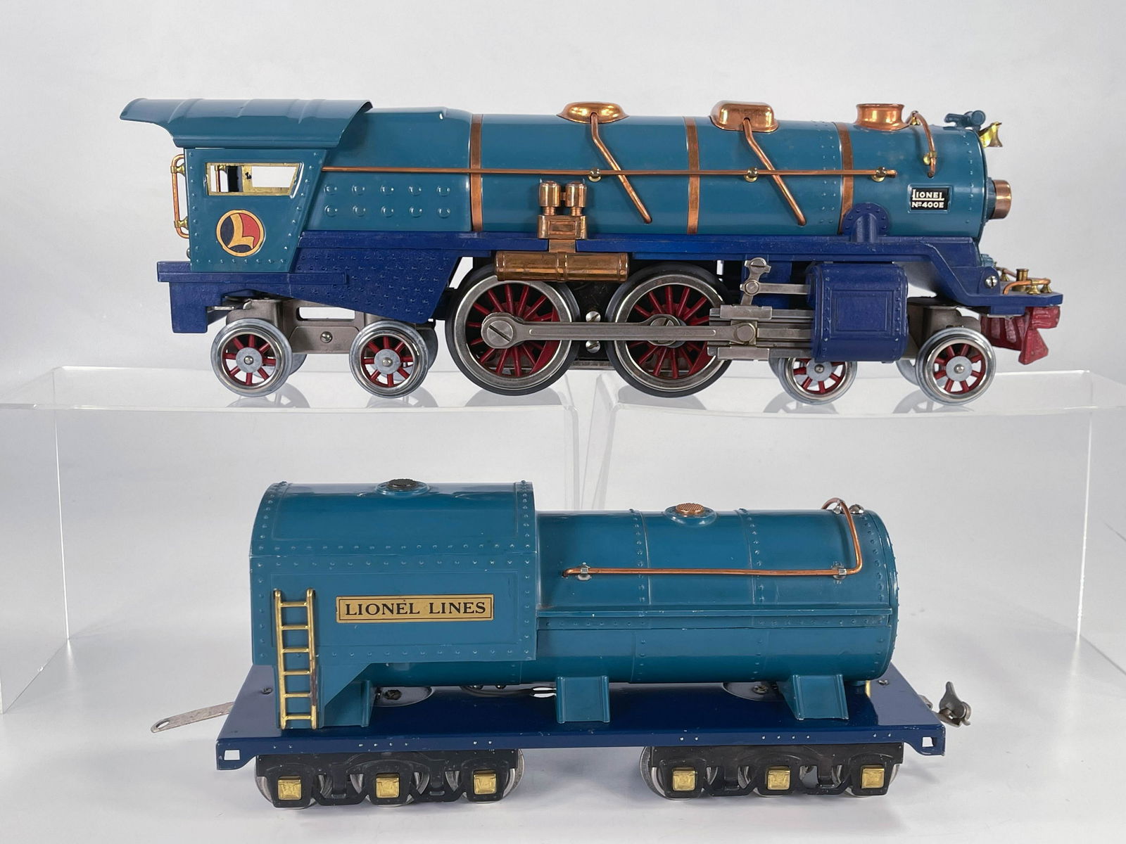 Lionel Prewar Blue Comet #400E locomotive and #400T (1 of 6)