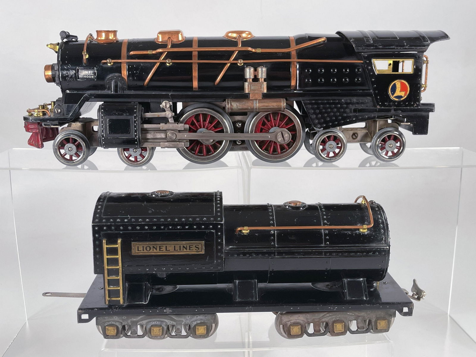 Lionel Prewar #400E black locomotive and #400T black (1 of 6)