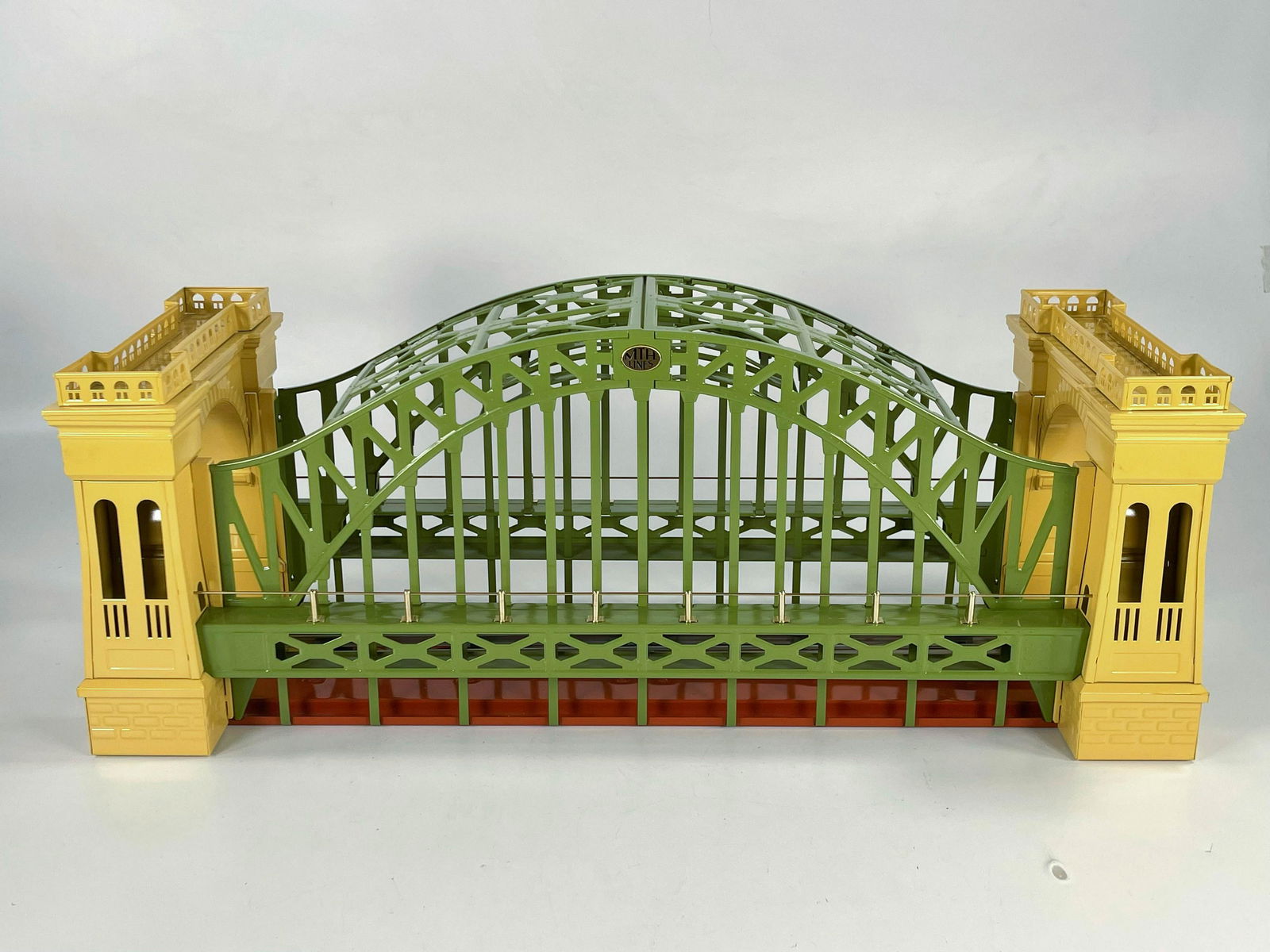 MTH #300 Hellgate bridge in early colors (1 of 7)