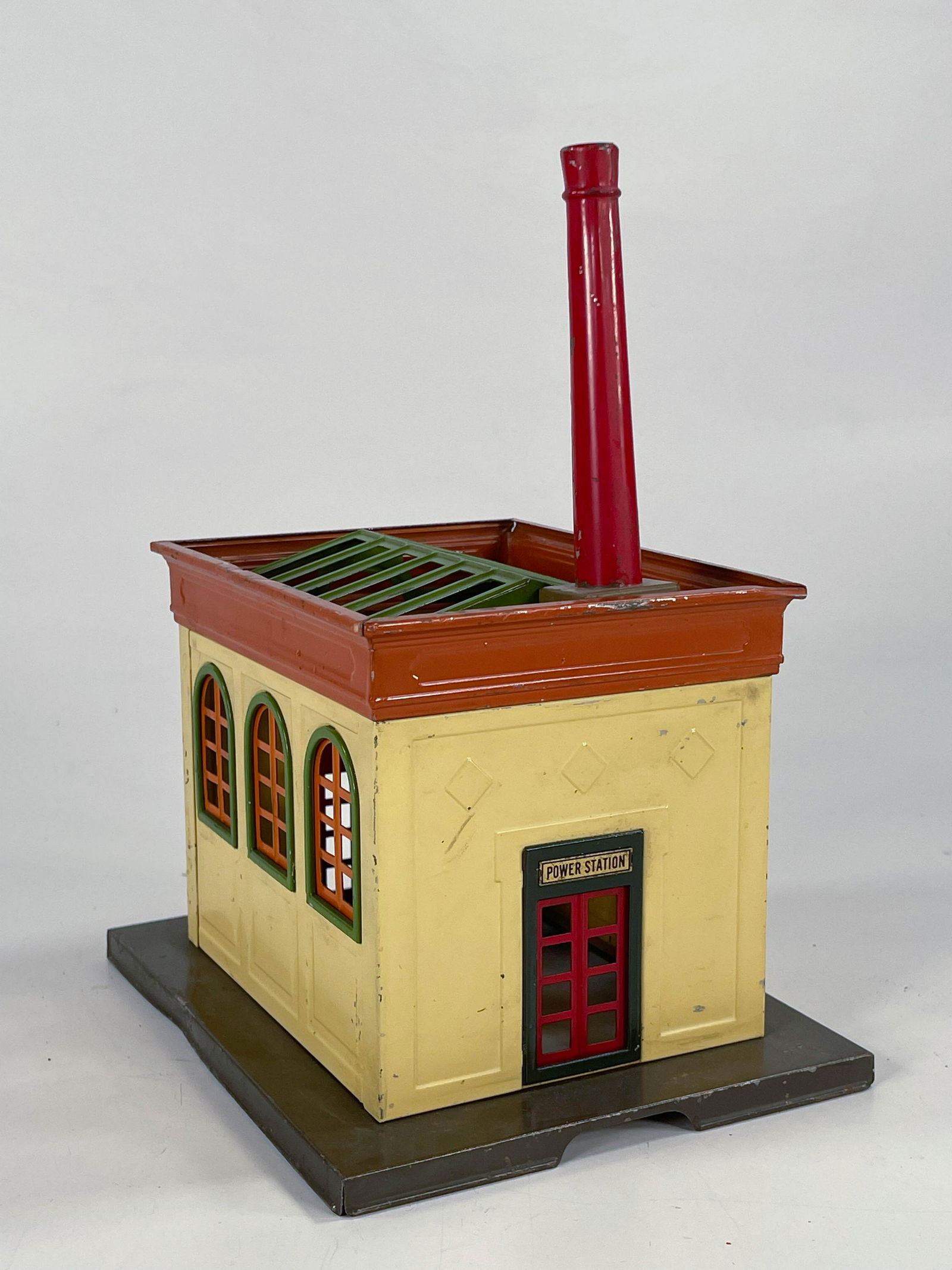 Lionel Prewar #435 power house in cream/terracotta (1 of 6)