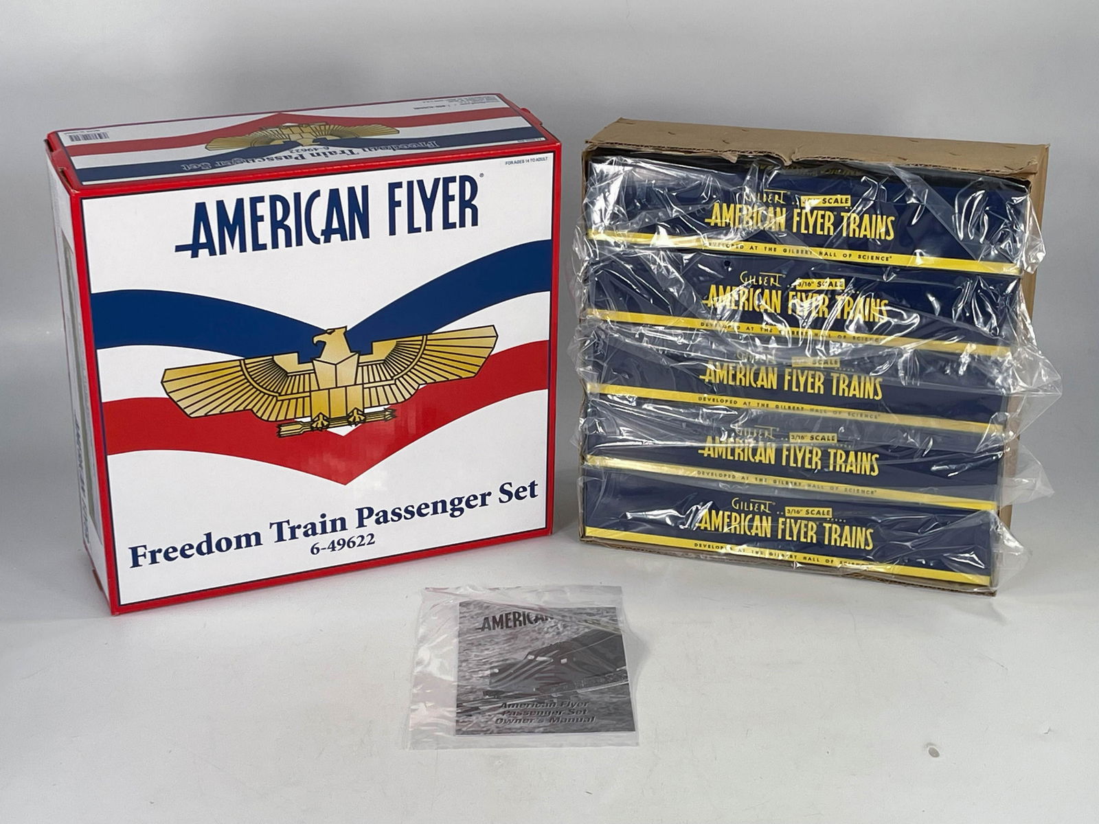 American Flyer S Gauge by Lionel Freedom Train (1 of 5)