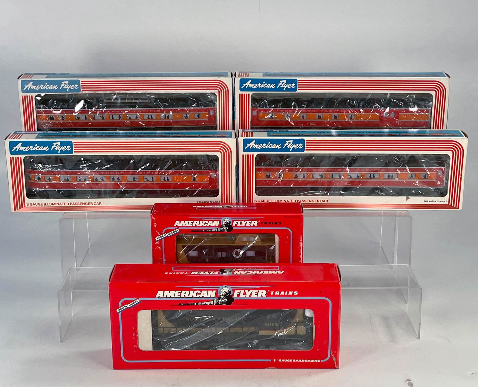 American Flyer S Gauge by Lionel Northern Pacific GP-9 (1 of 14)