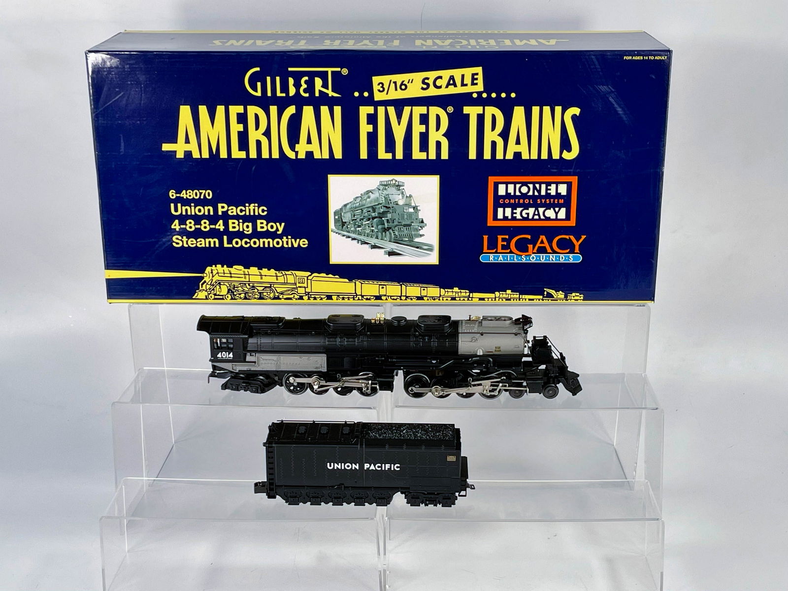 American Flyer S Gauge by Lionel Union Pacific 4-8-8-4 (1 of 10)
