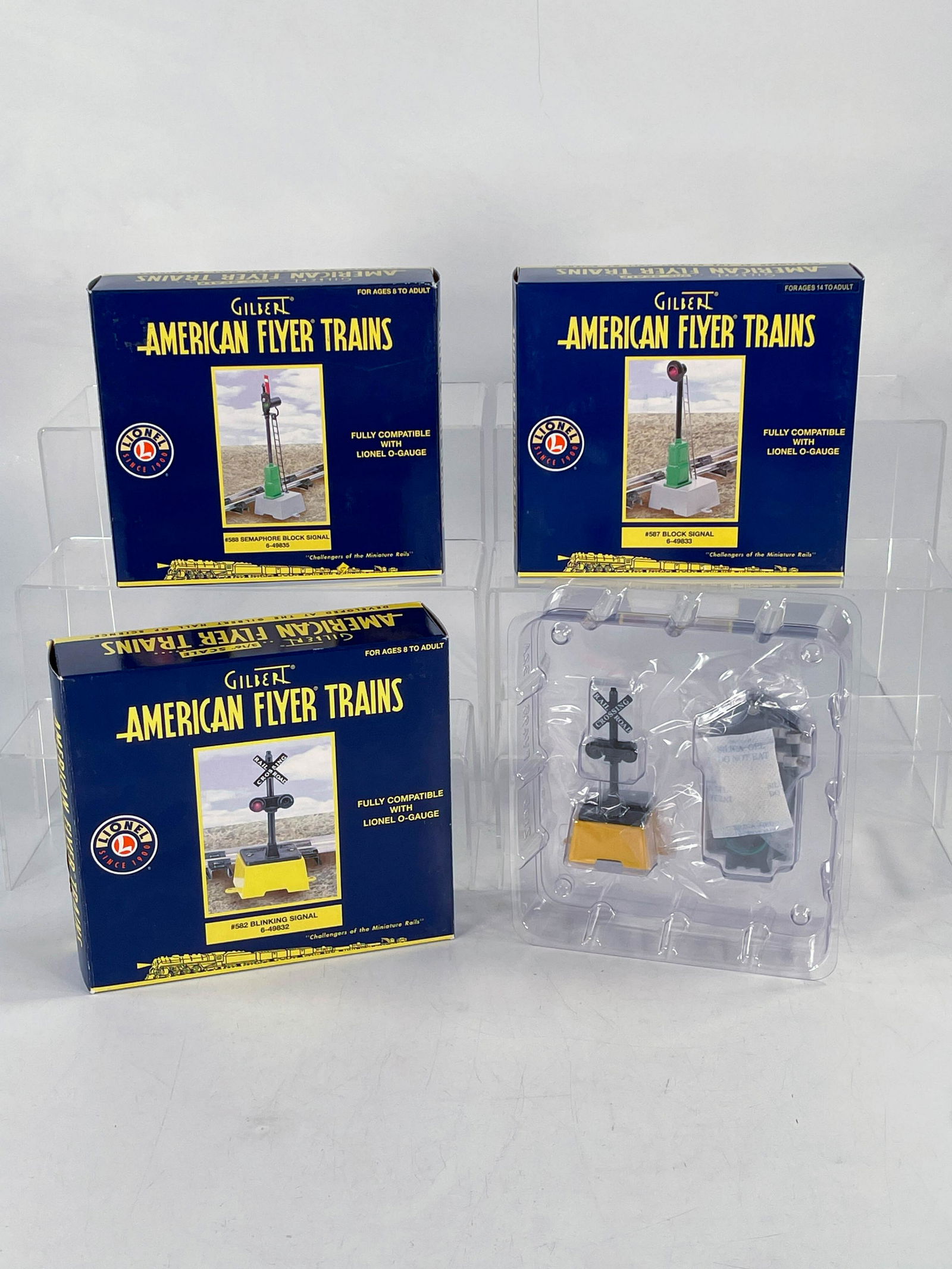 American Flyer S Gauge by Lionel Varied Signals in (1 of 8)