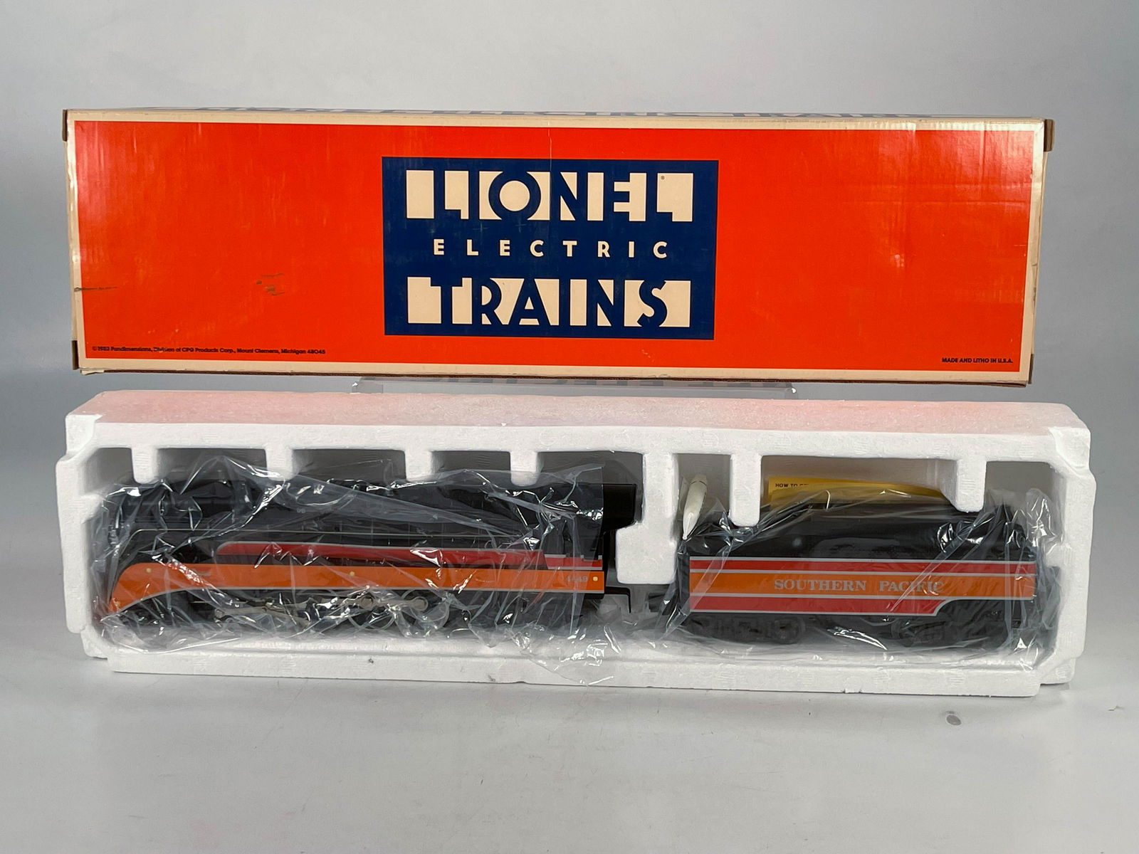 Lionel Lines O Gauge Southern Pacific Daylight Steam (1 of 9)