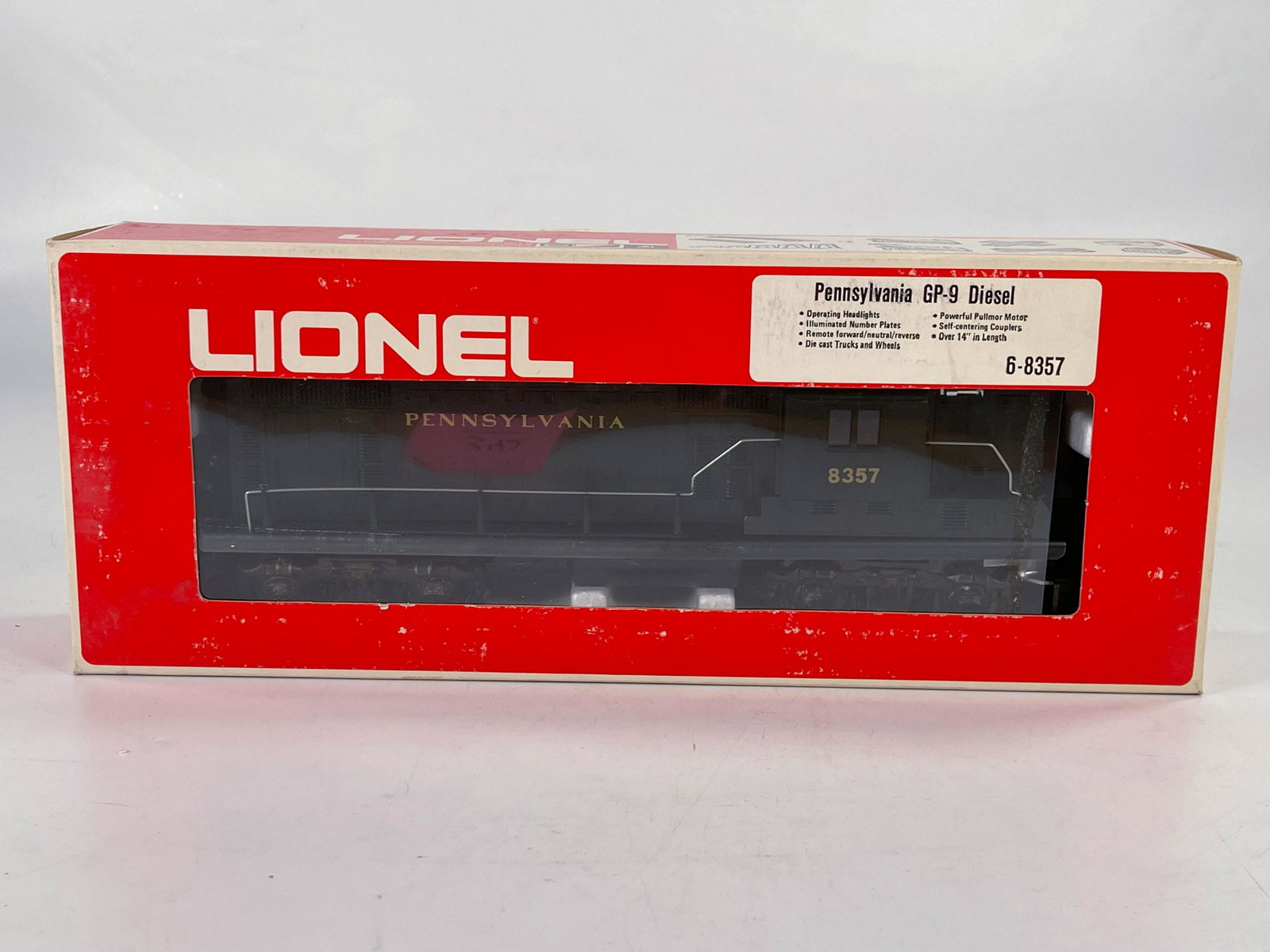 MPC Lionel O Gauge Pennsylvania GP-9 Diesel in Original: MPC Lionel O Gauge Pennsylvania GP-9 Diesel in Original Box #6-8357, in C8.