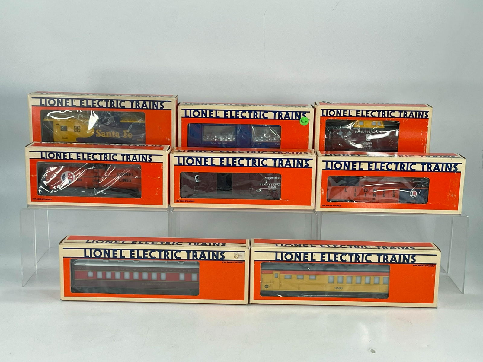 Lionel Lines O Gauge Freight Cars X 6 and Passenger (1 of 16)