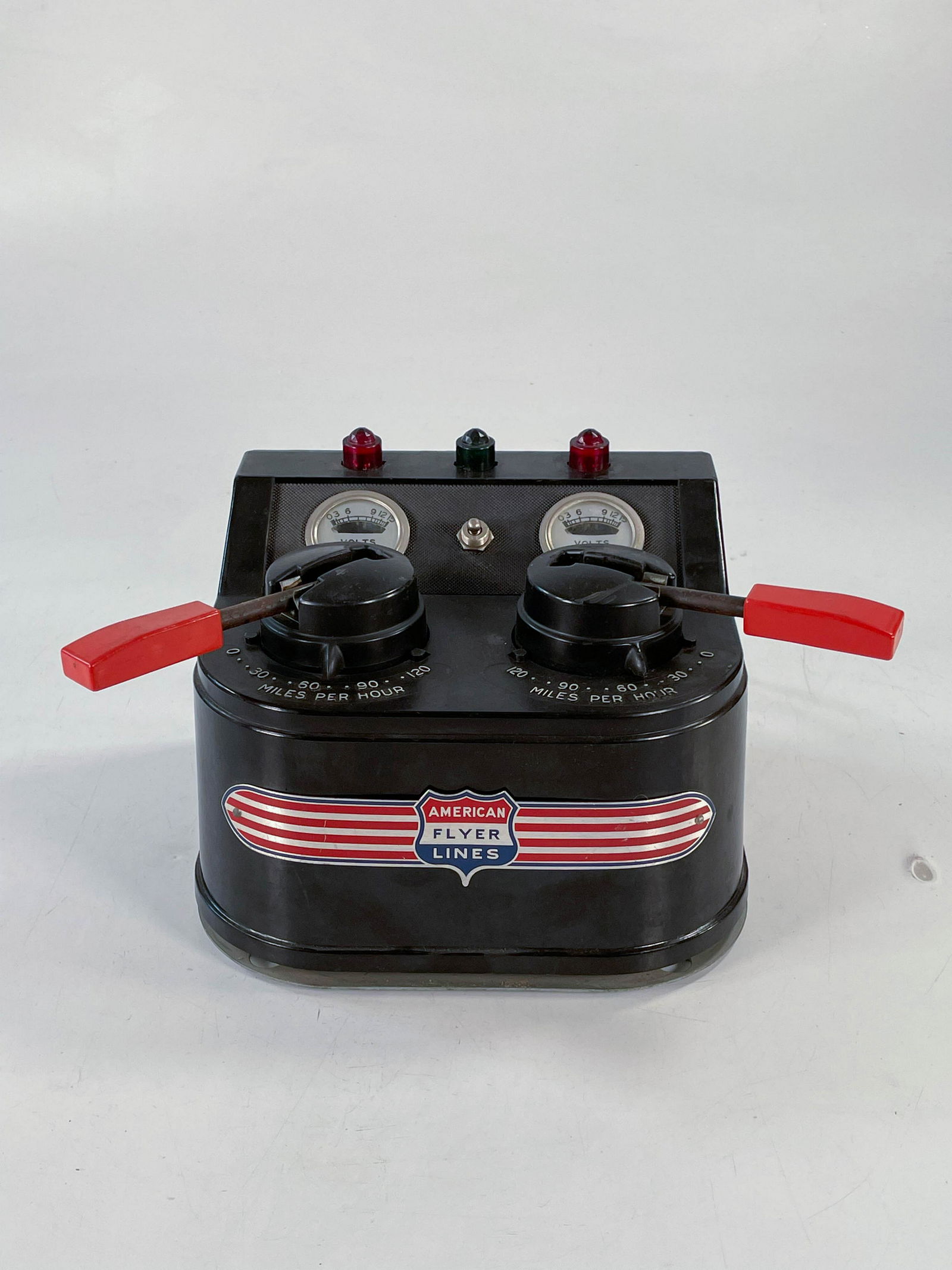 American Flyer S Gauge by Gilbert #30B Dual Transformer (1 of 6)