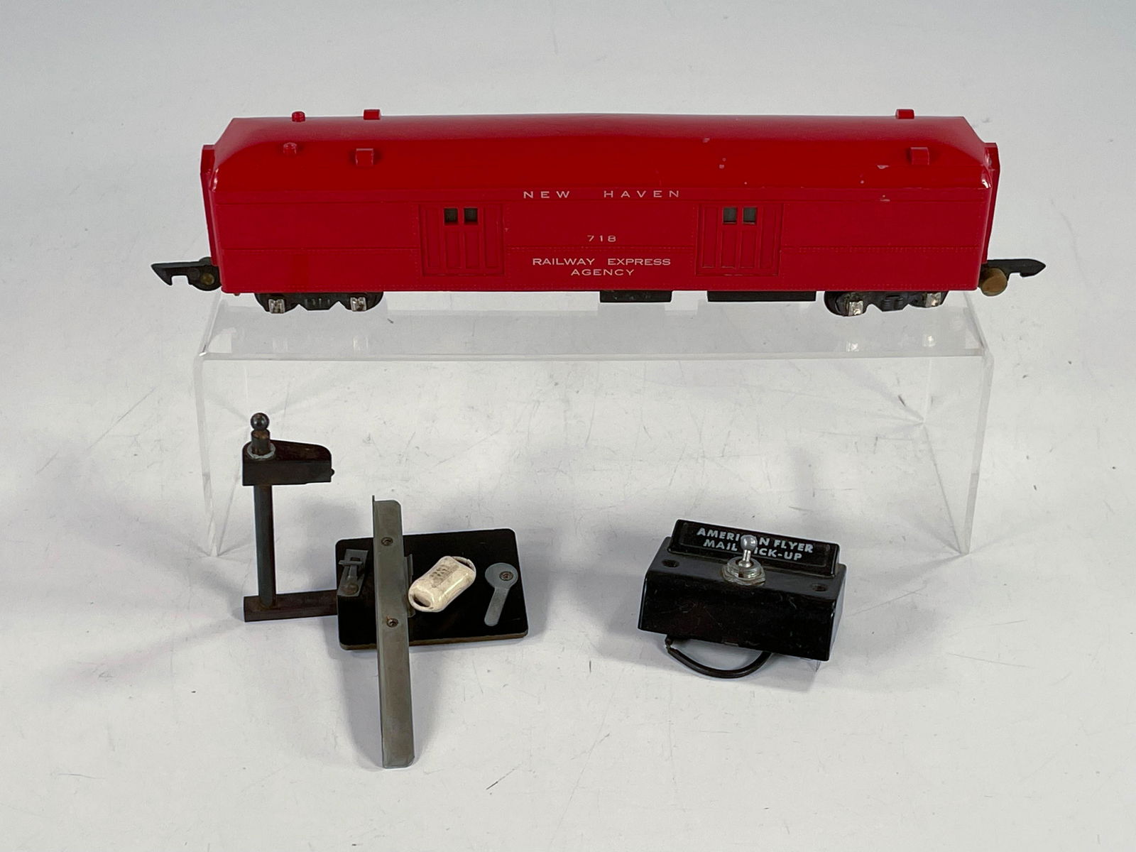 American Flyer S Gauge by Gilbert 718 Red New Haven (1 of 10)