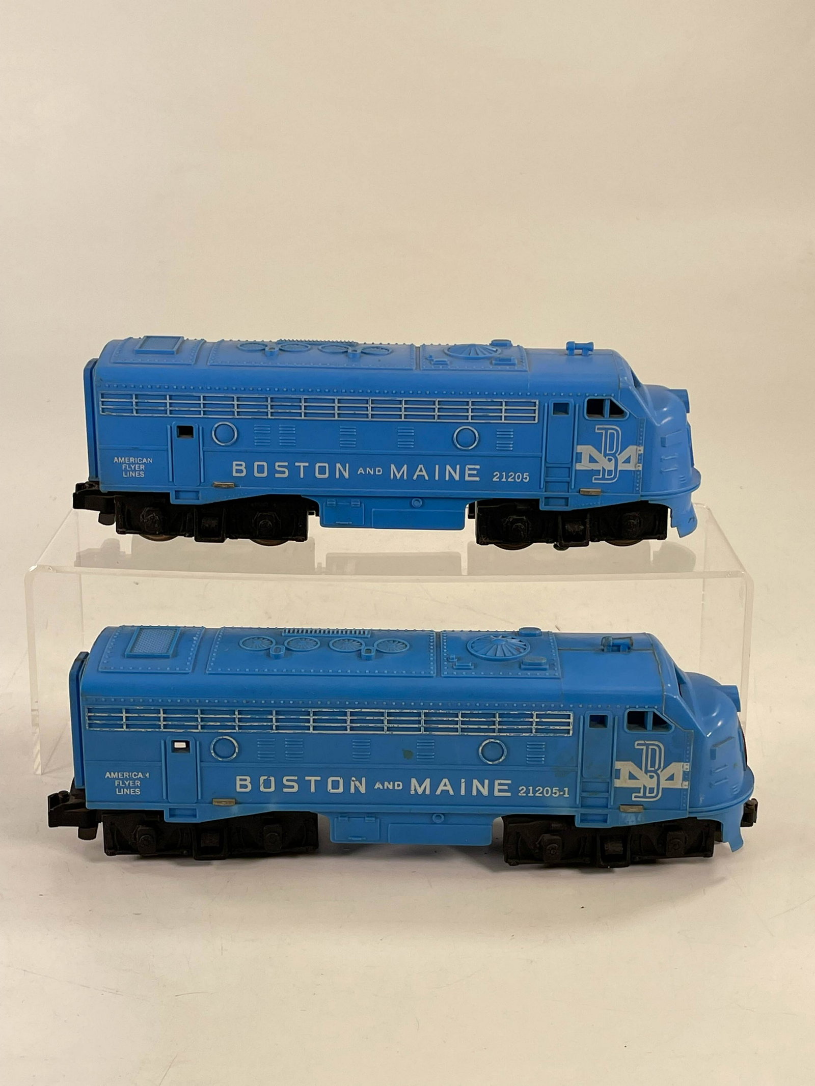 American Flyer S Gauge by Gilbert Boston & Maine AA F: American Flyer S Gauge by Gilbert Boston & Maine AA F Units #21205 and #21205-1, with #21205 in C7 minus and #21205-1 in C6.