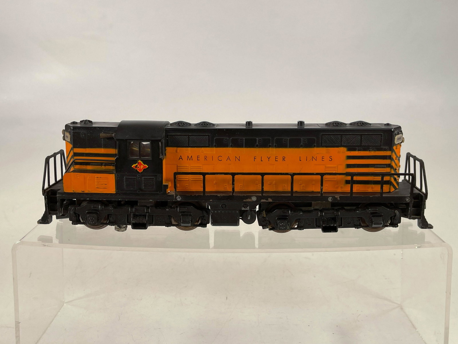American Flyer S Gauge by Gilbert #21831 American Flyer: American Flyer S Gauge by Gilbert #21831 American Flyer Lines Diesel, with the Diesel in C6 plus given small paint chips on frame and small portion of decal on right side missing.