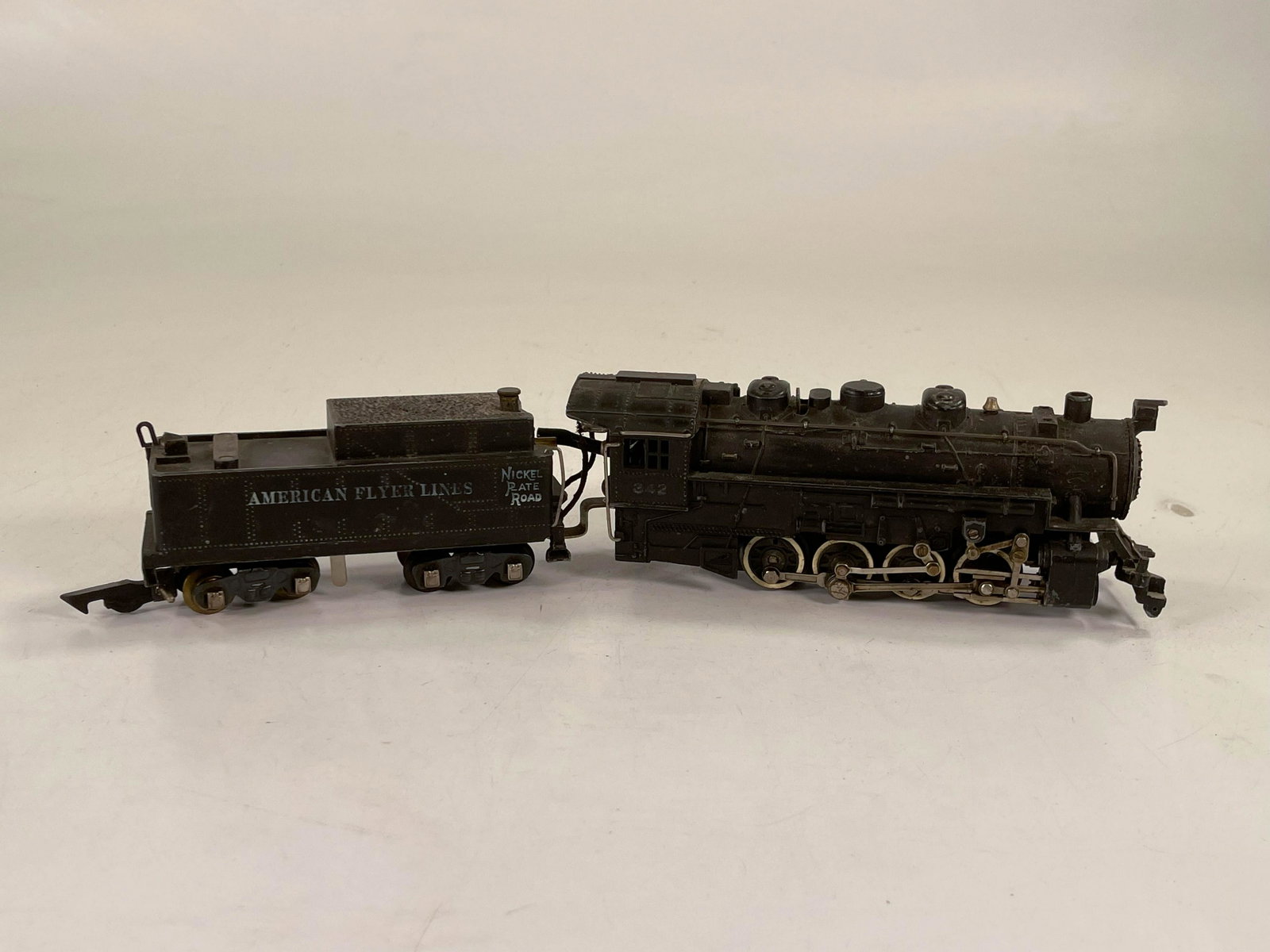 American Flyer S Gauge by Gilbert #342 Nickel Plate: American Flyer S Gauge by Gilbert #342 Nickel Plate Road Locomotive and Tender, both in C6.