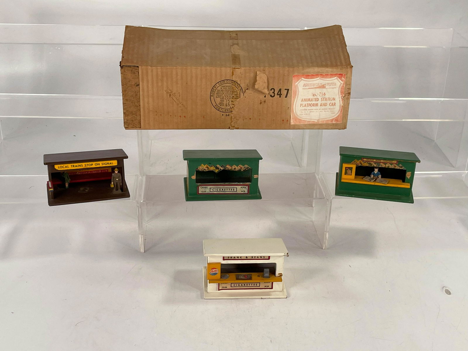 American Flyer S Gauge by Gilbert #766 Animated Station (1 of 12)