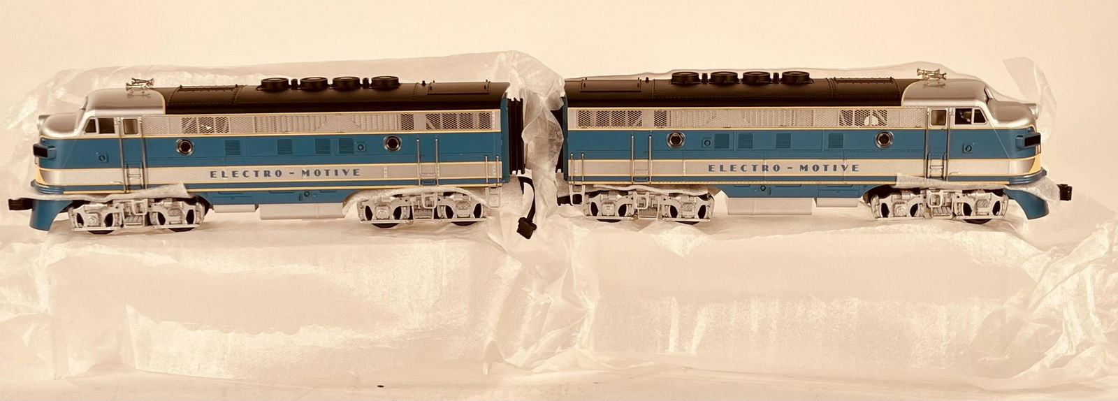 MTH O Gauge Electro Motive Diesel AA Units in Original (1 of 4)