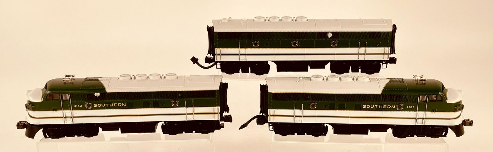 MTH O Gauge Rail King Southern ABA Units in Original (1 of 4)