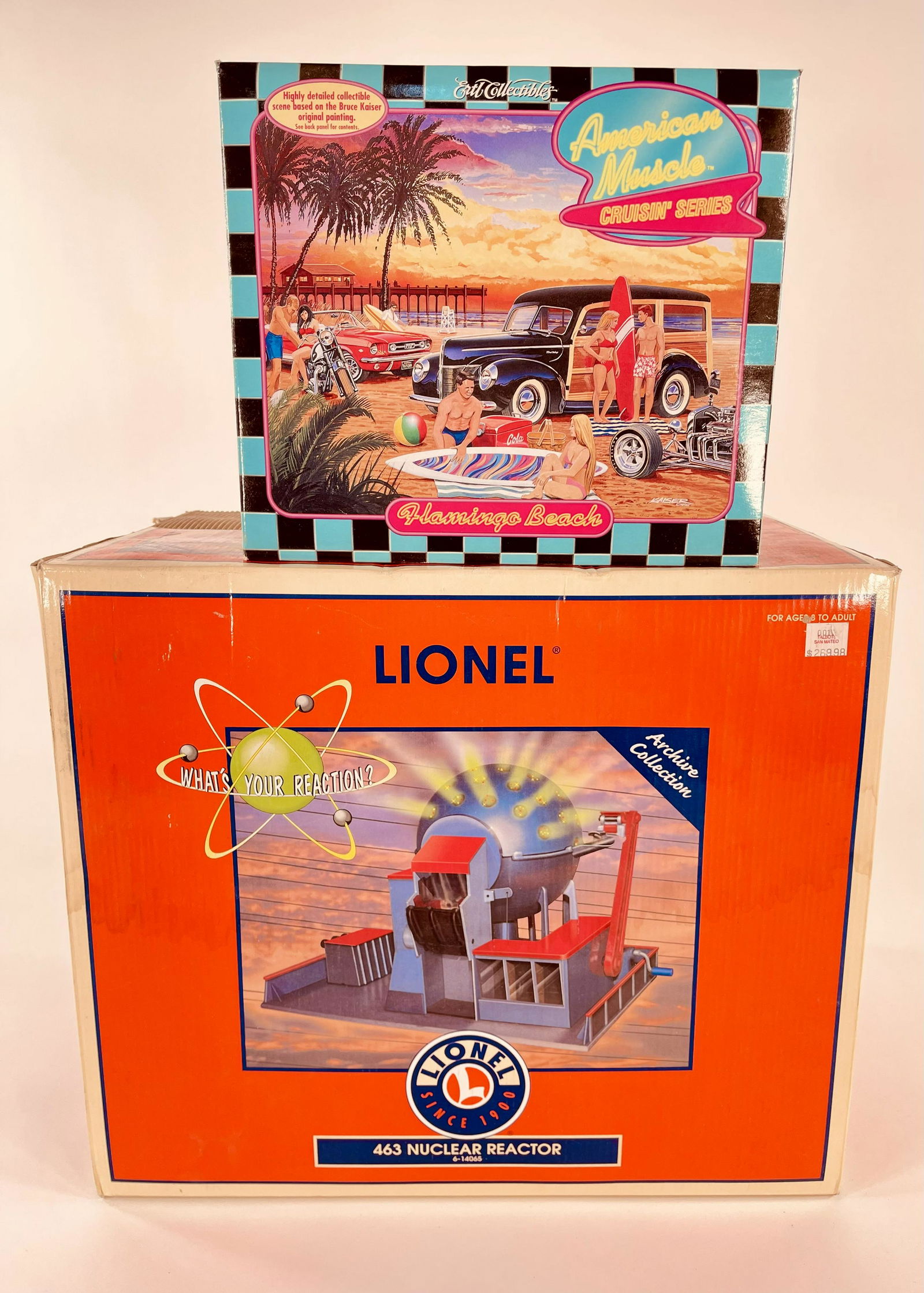 Lionel O Gauge 463 Nuclear Reactor, in Original Box and (1 of 3)