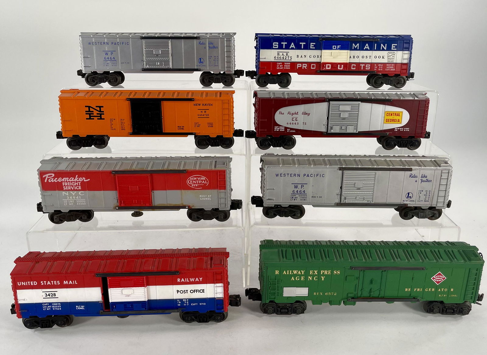 Lionel Postwar Eight (8) Assorted Box Cars (1 of 9)