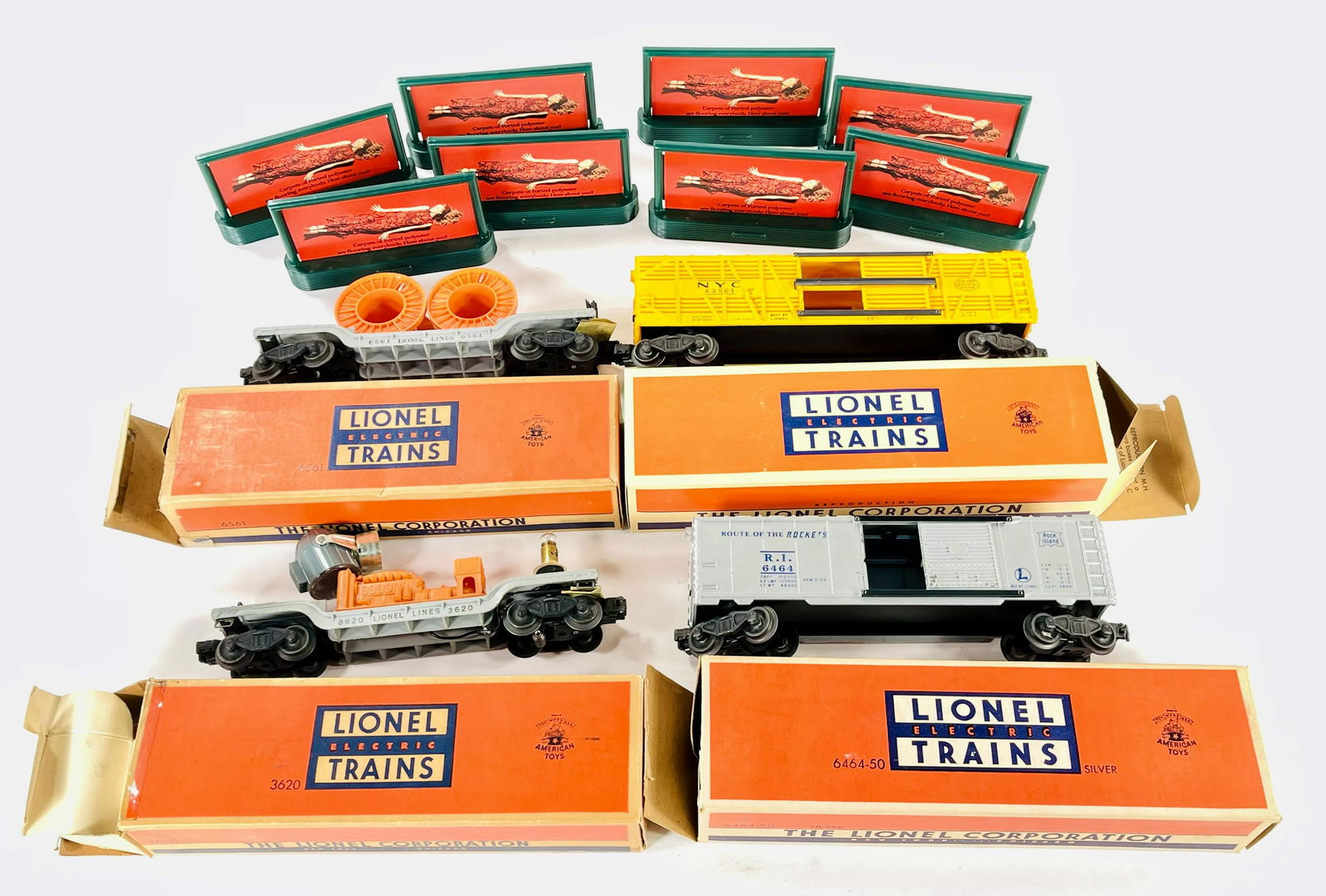 Lionel Postwar Four (4) Assorted Freight Cars and Four (1 of 9)