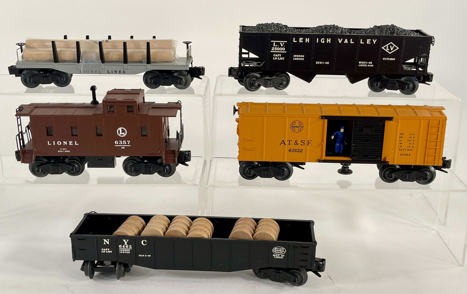 Lionel Postwar Five (5) Assorted Freight Cars, in (1 of 13)