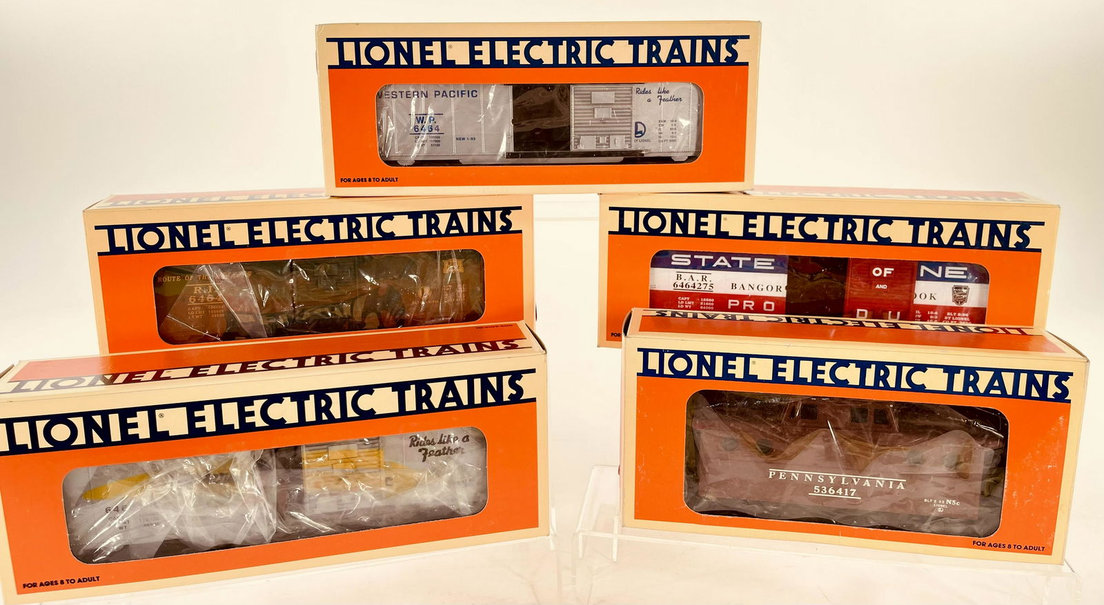 Lionel O Gauge Five (5) Assorted Freight Cars, in (1 of 2)