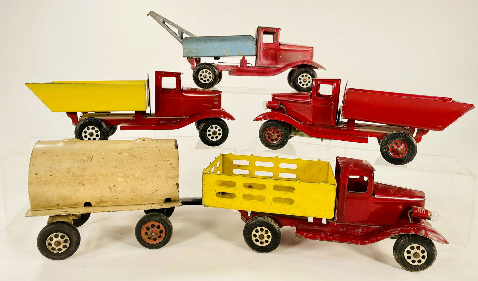 Wyandotte Trucks x 3 and Wyandotte Truck/Trailer (1 of 4)