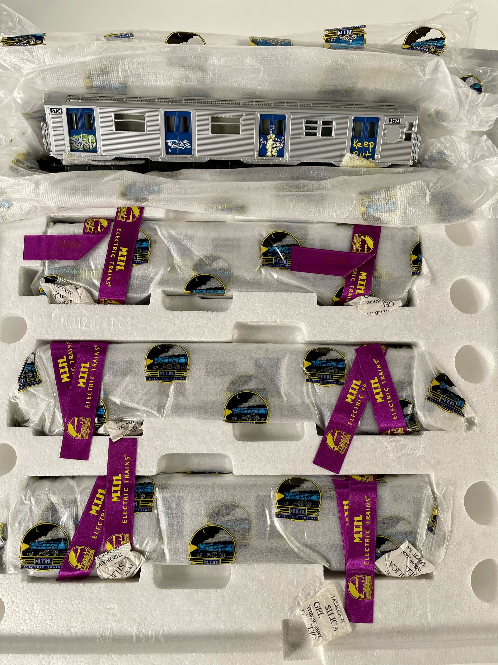 MTH O Gauge Dealer Appreciation Program R-32 Graffiti (1 of 3)