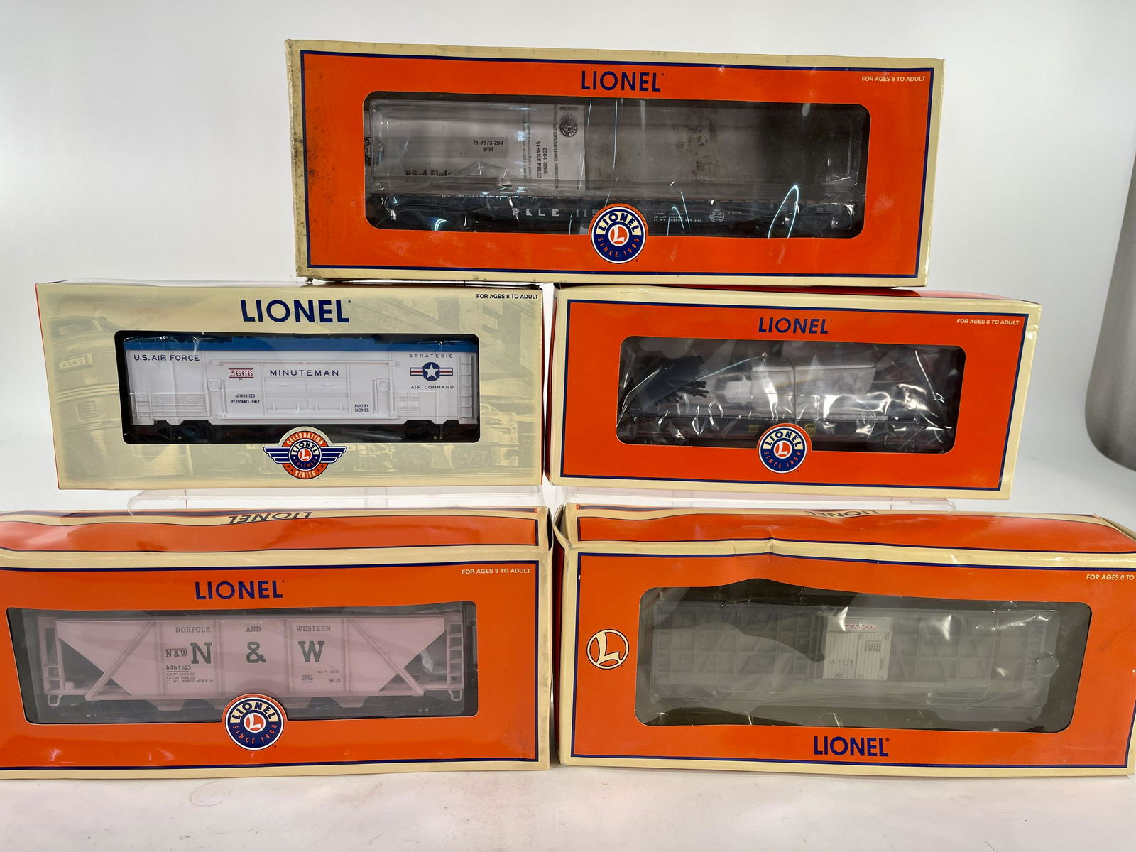 New Lionel Assorted Five (5) Freight Cars in Original (1 of 11)