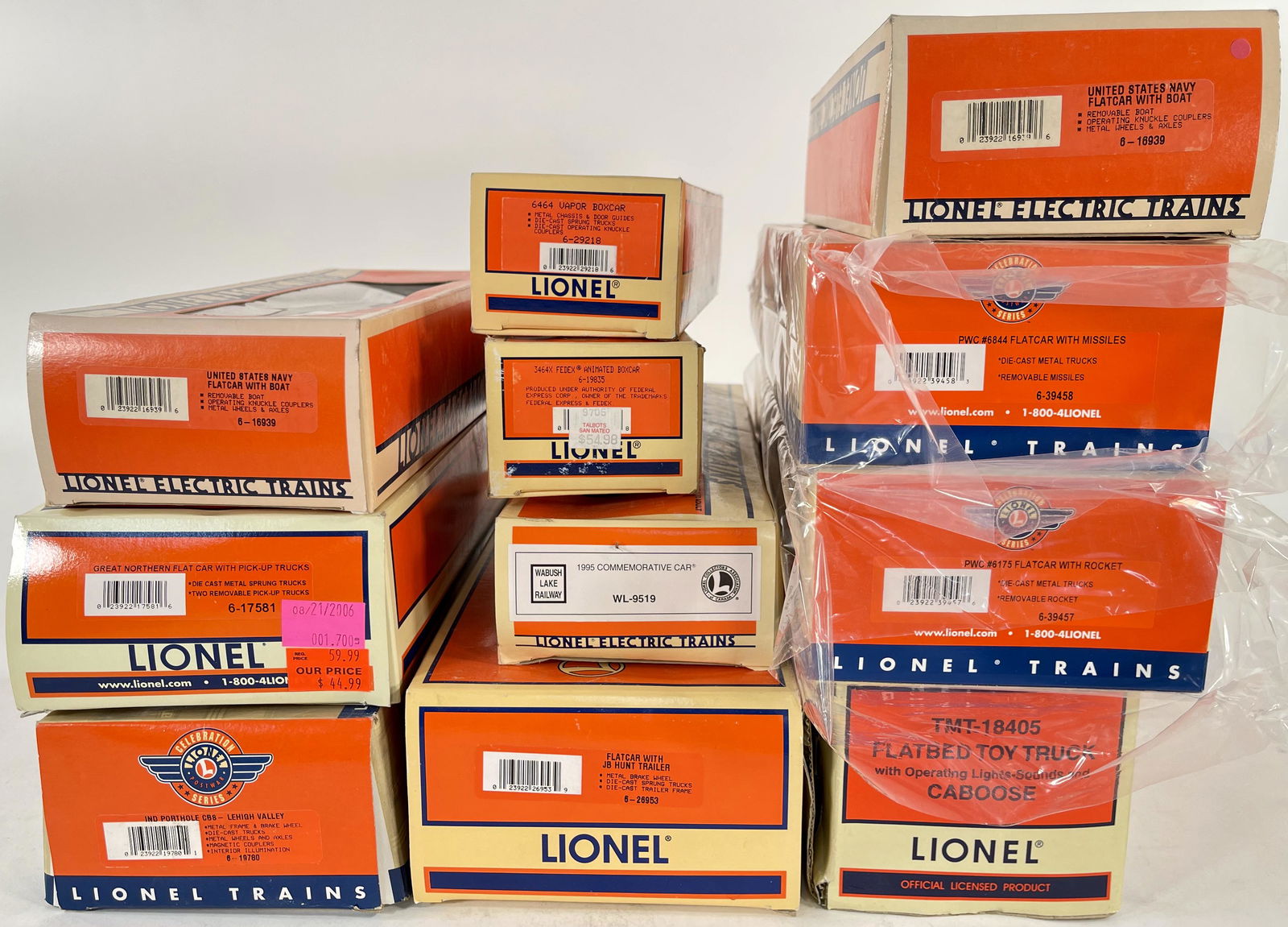 New Lionel O Gauge Assorted Eleven (11) Freight Cars in (1 of 16)