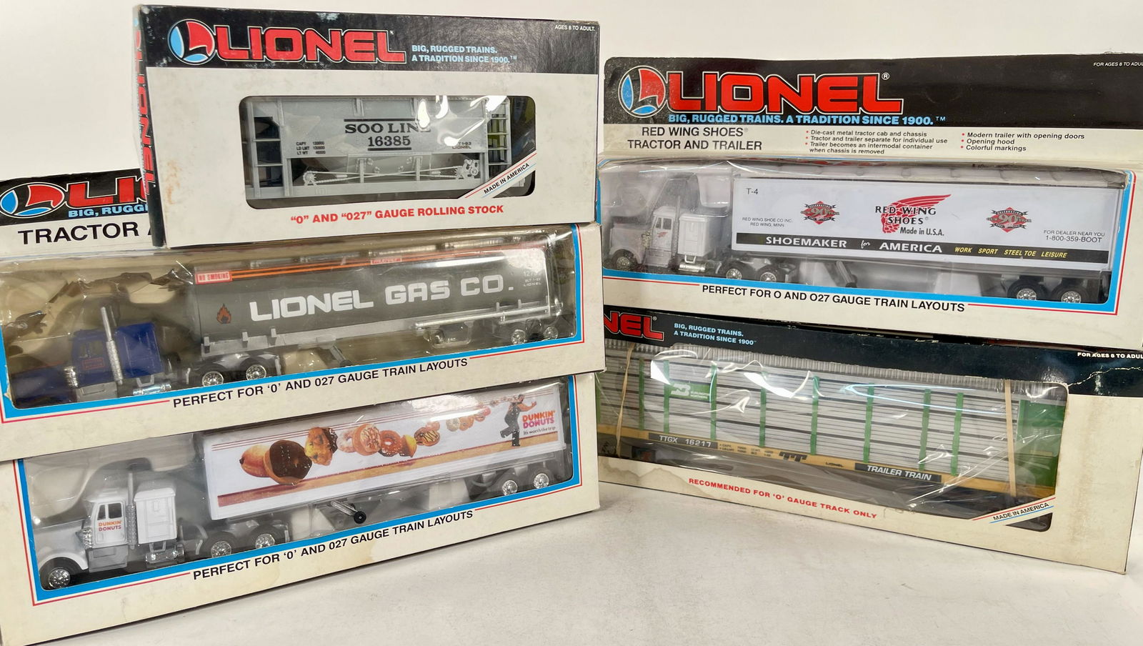 New Lionel O Gauge Assorted 5 Freight Cars in Original (1 of 3)