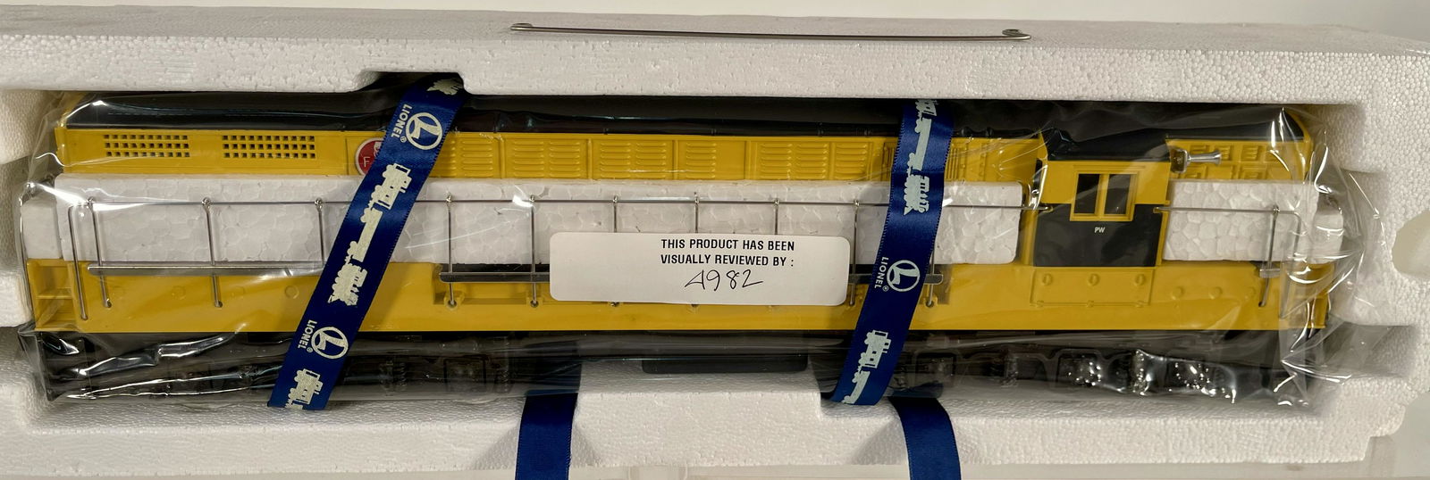 Lionel FM Virginian Trainmaster in Original Styrofoam (1 of 2)