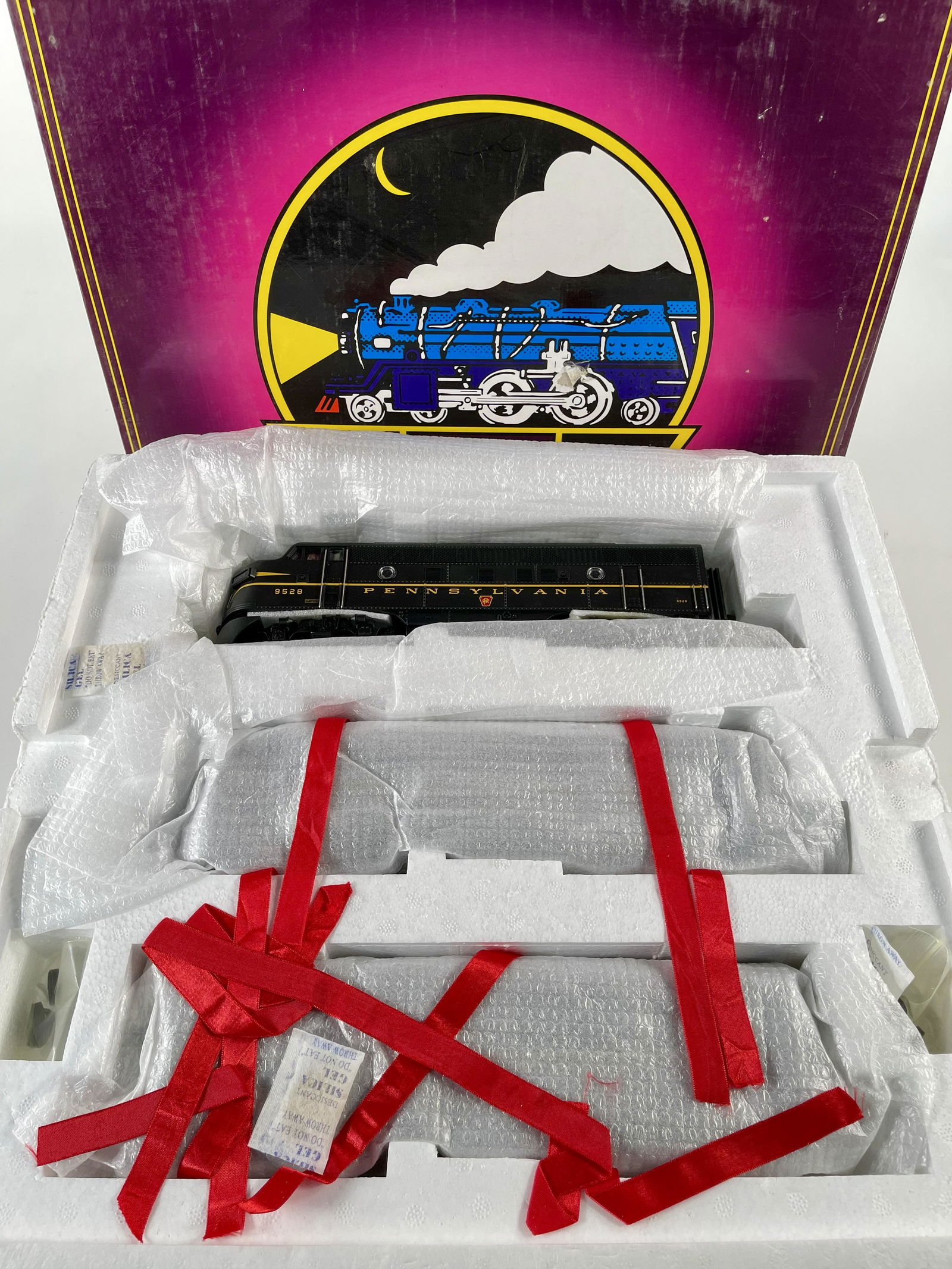 MTH O Gauge Pennsylvania F – 3 ABA Diesel Set in (1 of 4)