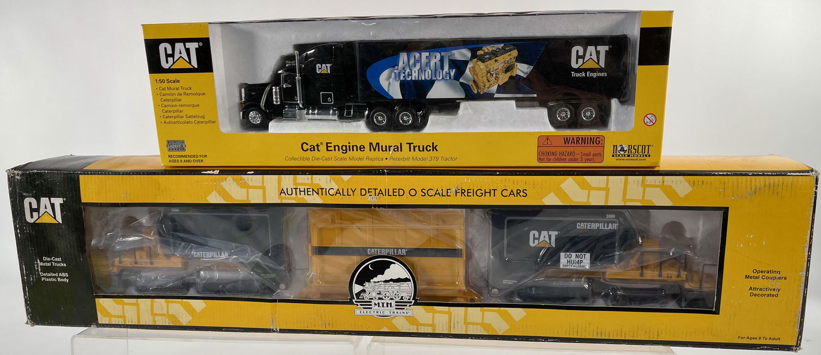 MTH O Gauge Caterpillar Schnabel Flat Car and CAT (1 of 5)