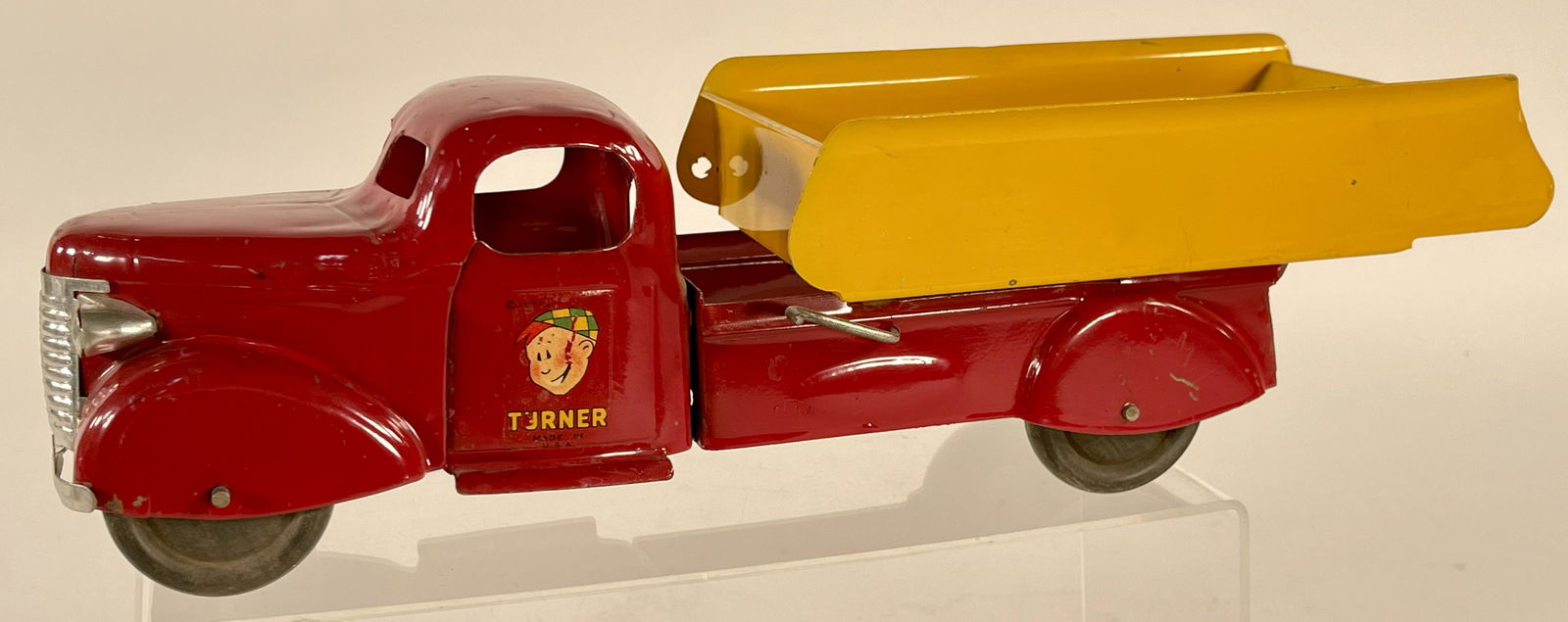 Marx red dump truck (1 of 4)