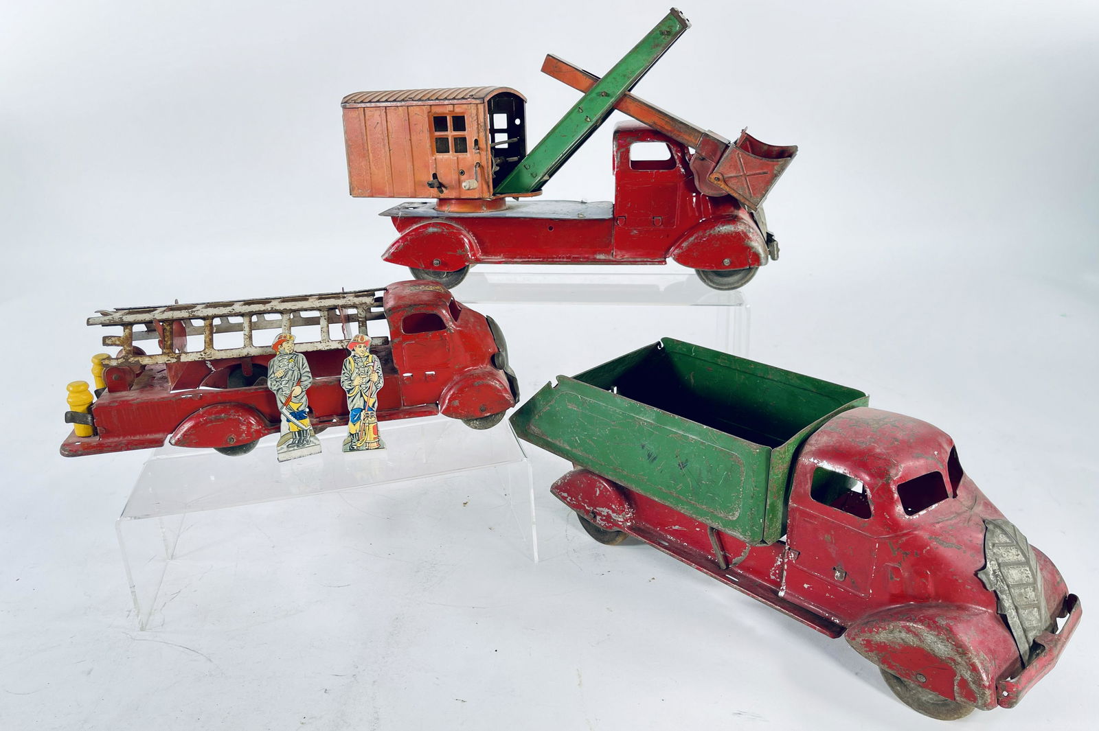 Marx construction shovel truck, Marx fire truck and (1 of 4)