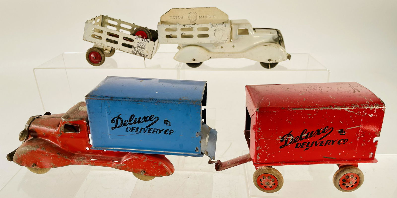 Marx Assorted Two Trucks and Two Trailers (1 of 2)