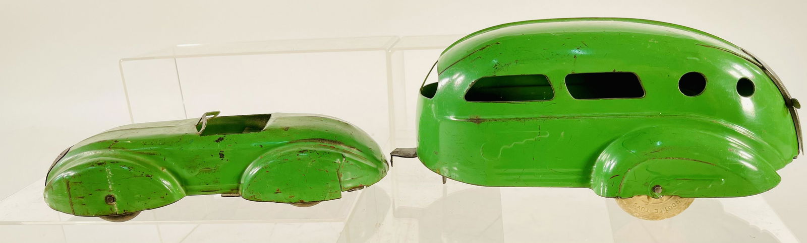 Wyandotte Convertible Auto with Trailer (1 of 5)