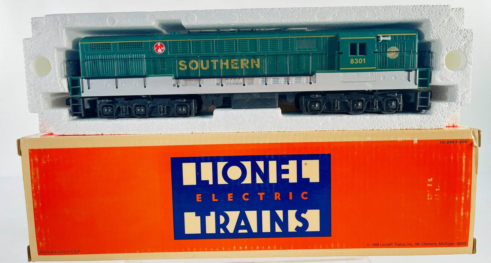 New Lionel O Gauge Southern Fairbanks Morse Diesel: New Lionel O Gauge Southern Fairbanks Morse Diesel, #6 – 18301, in original box and in C10 factory new condition.