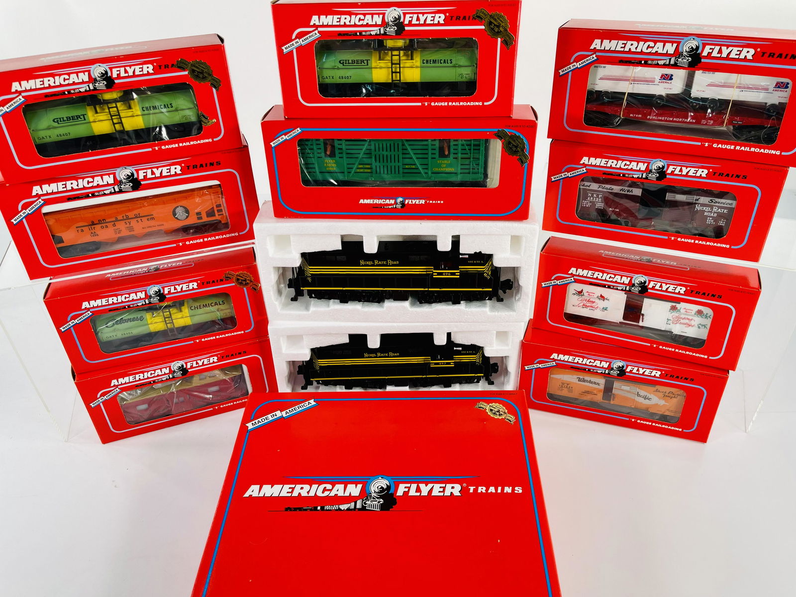 American Flyer Lionel S Gauge Ten (10) Assorted Freight Cars and Nickel Plate Road GP-9 (1 of 10)