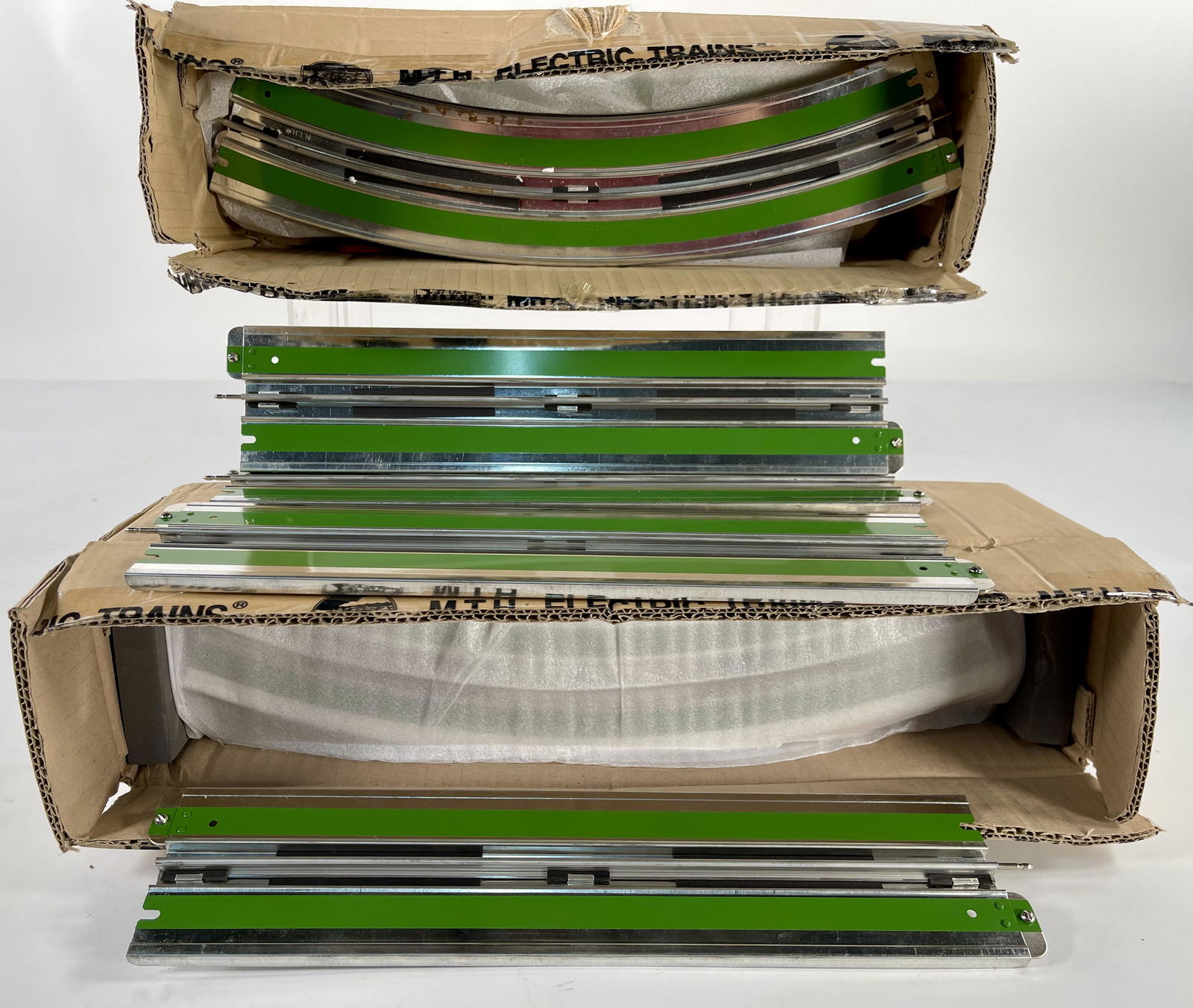 MTH Roadrace Track Six (6) Straights and Twenty-Two (22) Curves (1 of 6)