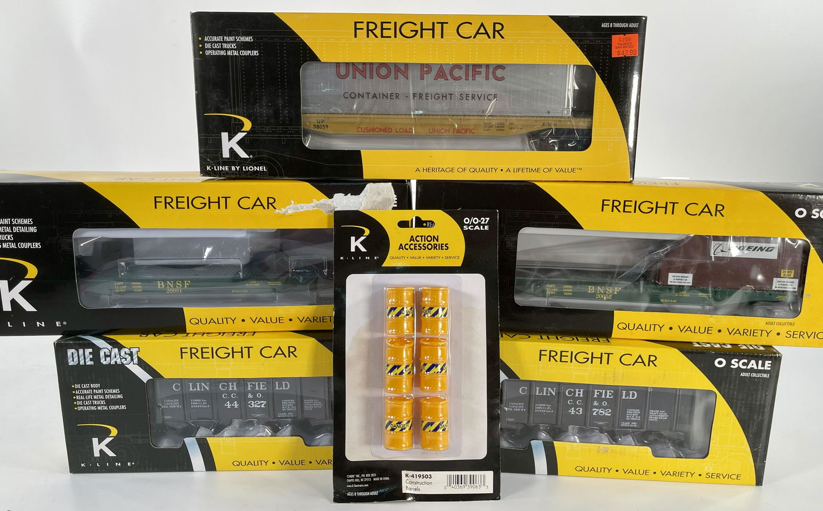 K-Line O Gauge Five (5) Assorted Freight Cars and Construction Barrels Packet (1 of 10)