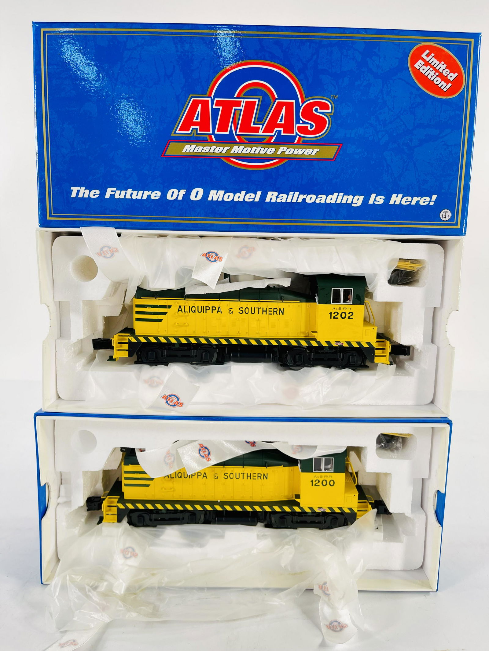 Atlas O Gauge Aliquippa and Southern SW– 9 Locomotive with Rail Sounds X2 (1 of 5)