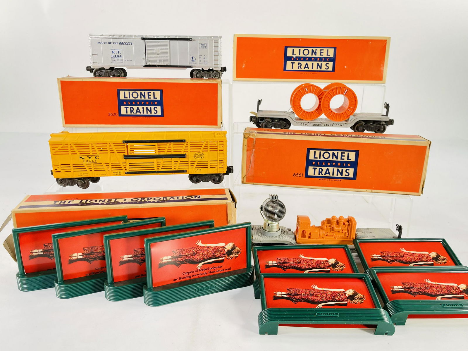 Postwar Lionel O Gauge 3620 Searchlight Car, 6561 Cable Car and 6464 – 175 Rock Island box Car (1 of 4)