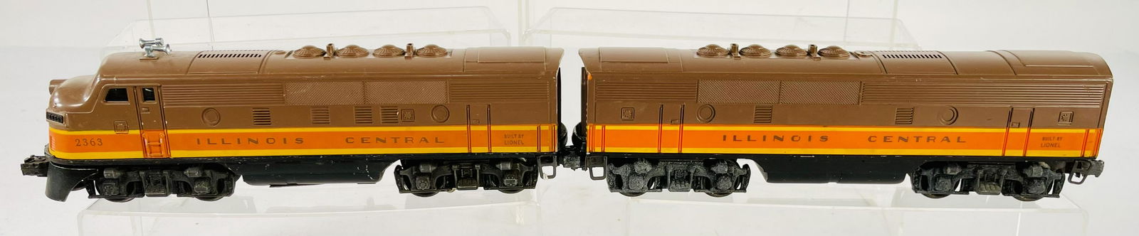 Postwar Lionel O Gauge 2363 Illinois Central AB F–3 Units (1 of 5)