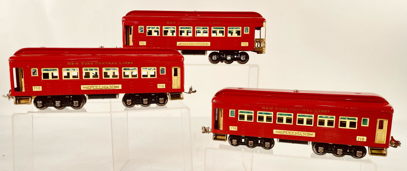 Rich-Art O Gauge 710, 710 and 712 Prewar Lionel replica Passenger Cars in red (1 of 6)