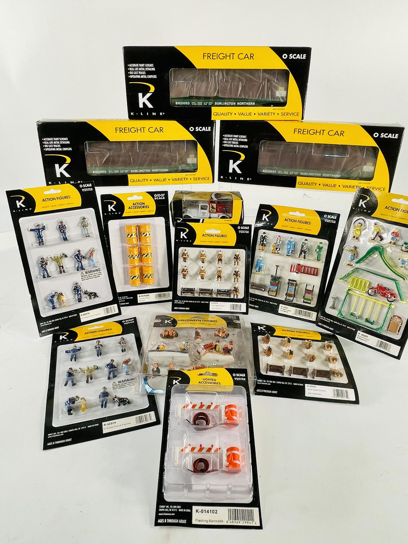 KLine O Gauge Flat Car with Boeing Airplane Parts X3, Heinz Vintage