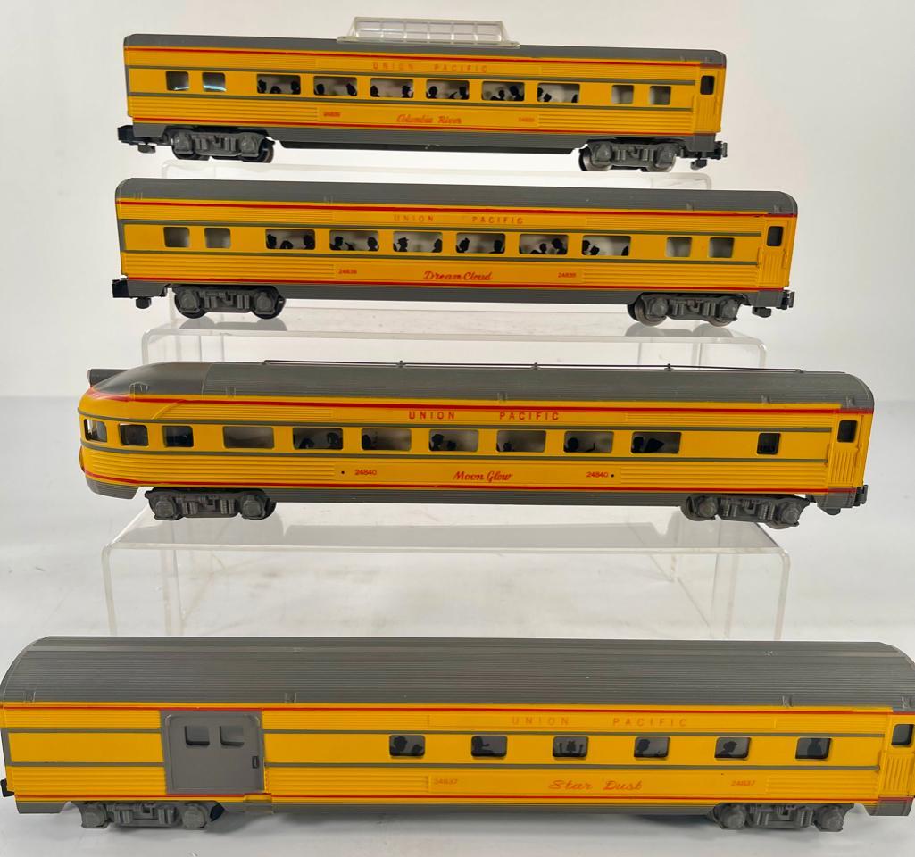 American Flyer S Gauge Postwar Union Pacific Passenger Cars (1 of 9)