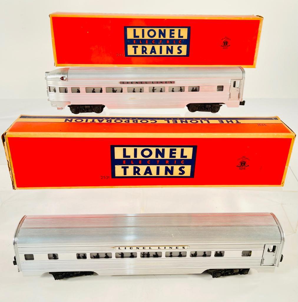 Lionel Postwar 2531 Observation Car and 2533 Pullman Car: Lionel Postwar 2531 Observation Car and 2533 Pullman Car, with each of the cars in C7 minus overall, with the 2531 original box having one detached end flap and the 2533 box having no repairs. Both pi
